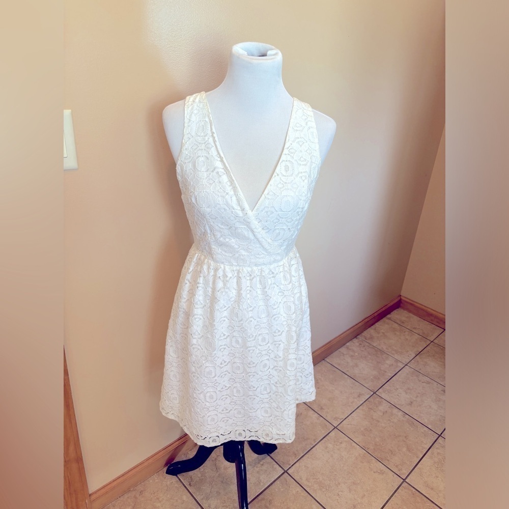 Nicole by Nicole Miller Gorgeous Off White Lacey Dress Size 4
